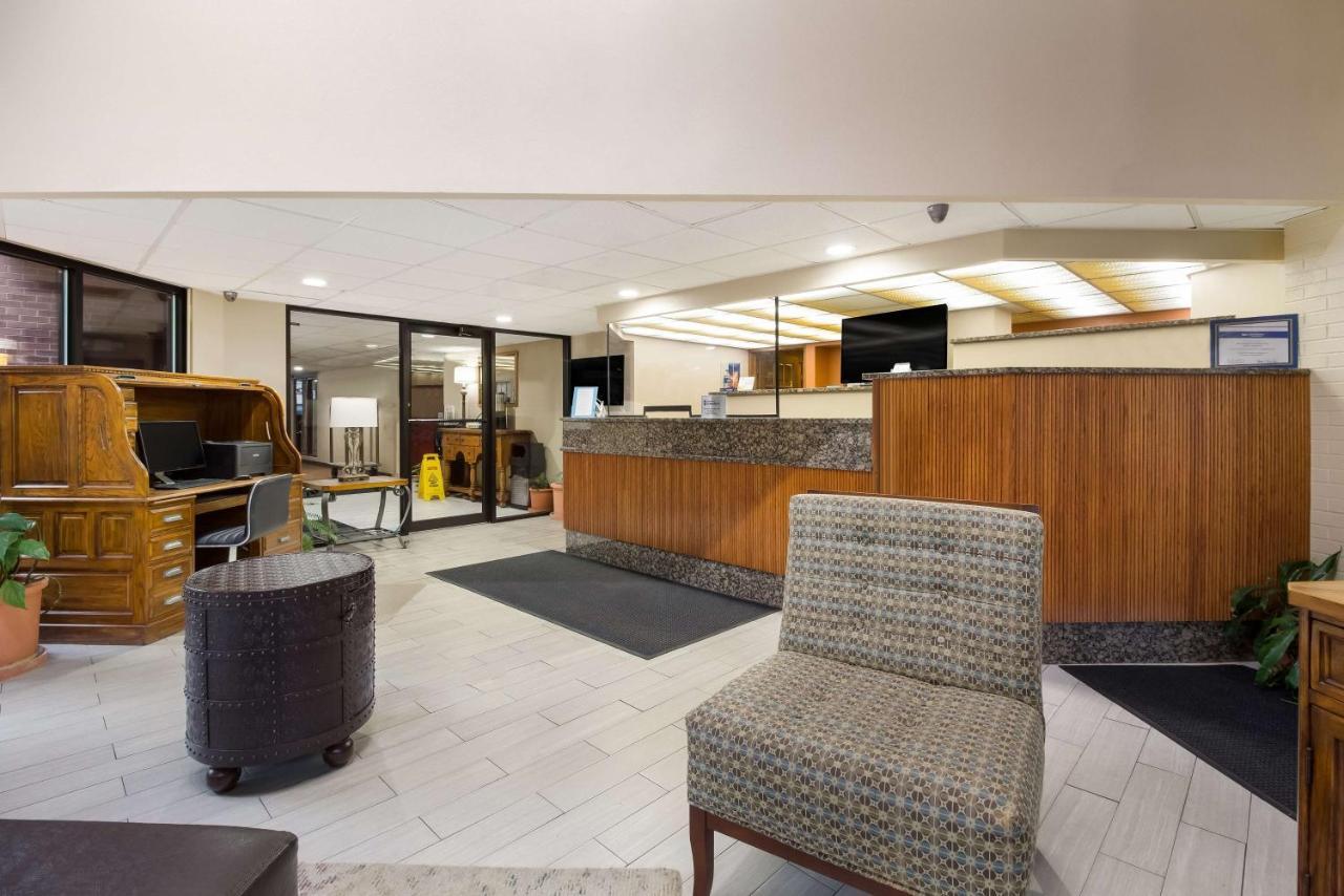 Hotel Western Braddock La Vale